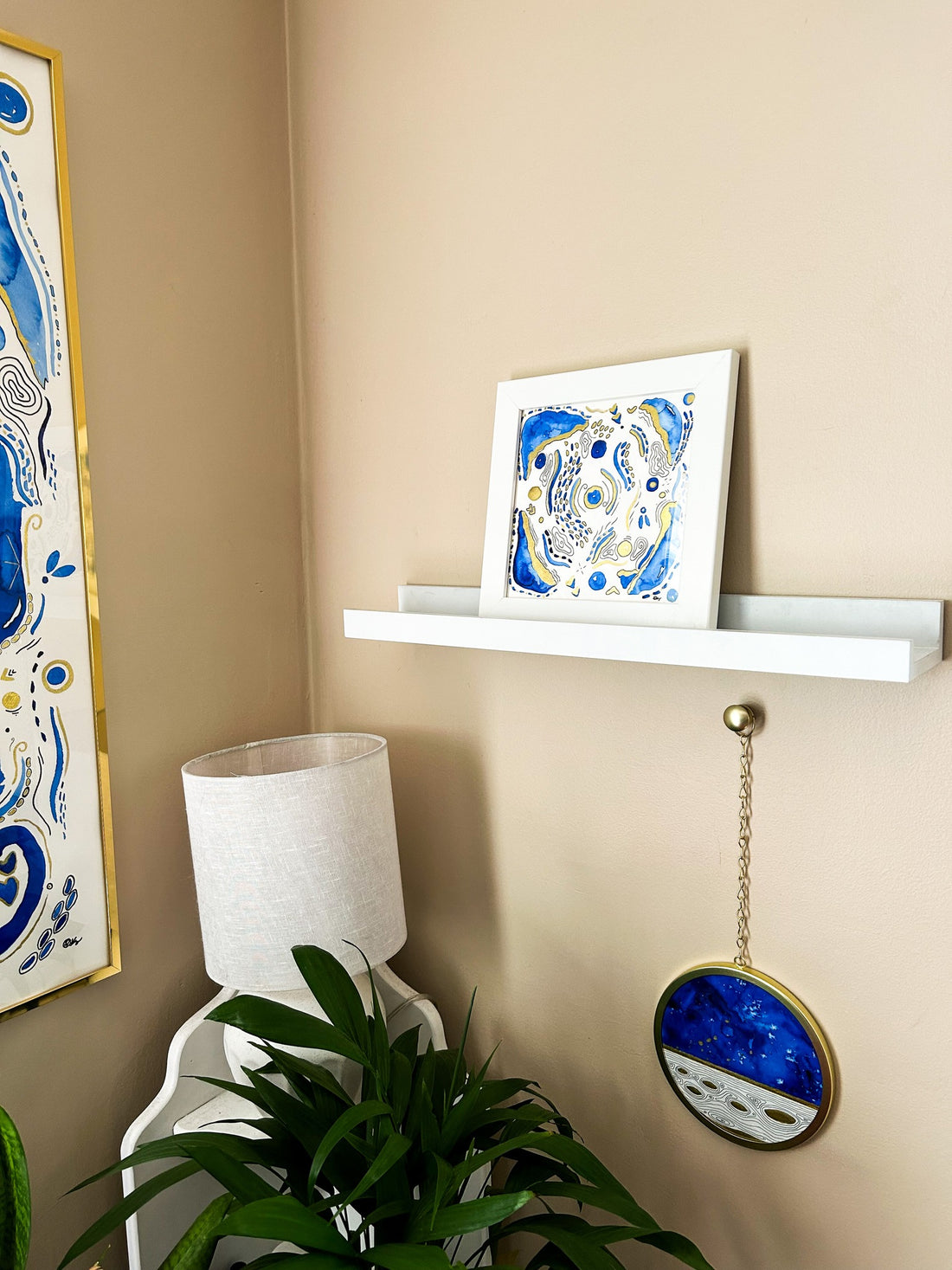 10 Ways to Create a Cohesive Small Space with Multiple Art Pieces